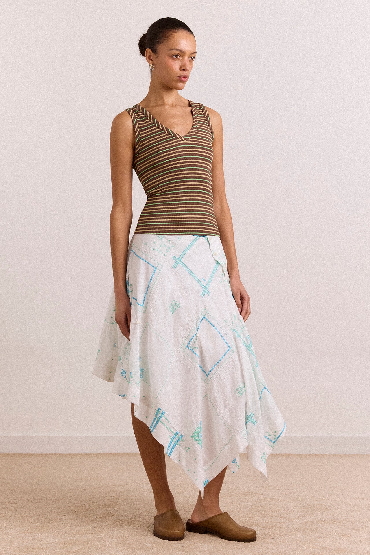 Corinne Hanky Hem Midi Skirt - White/Blue Embroidery - Image 2