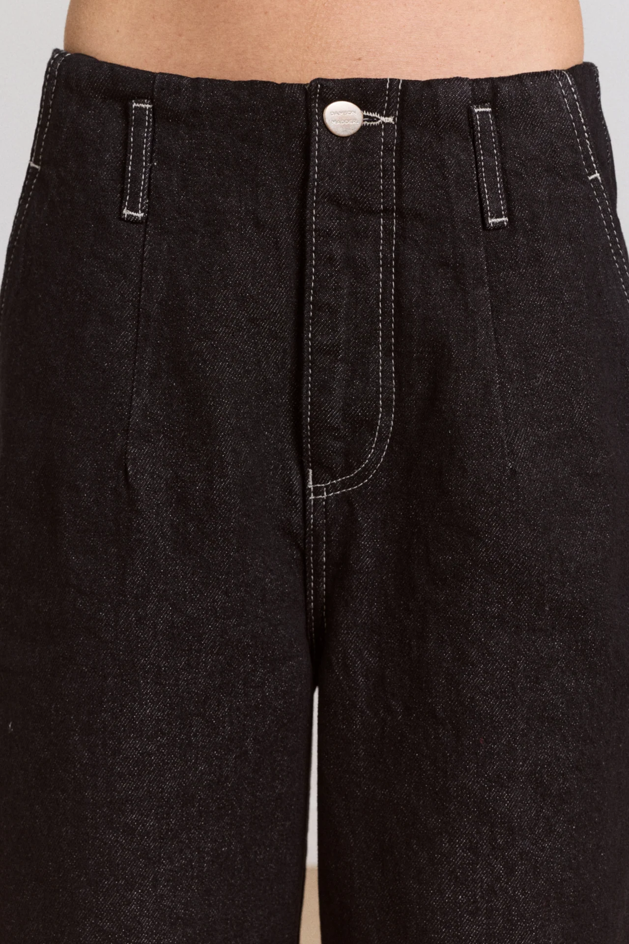 Loose Fit Pascal Jeans - Black Wash - Image 11