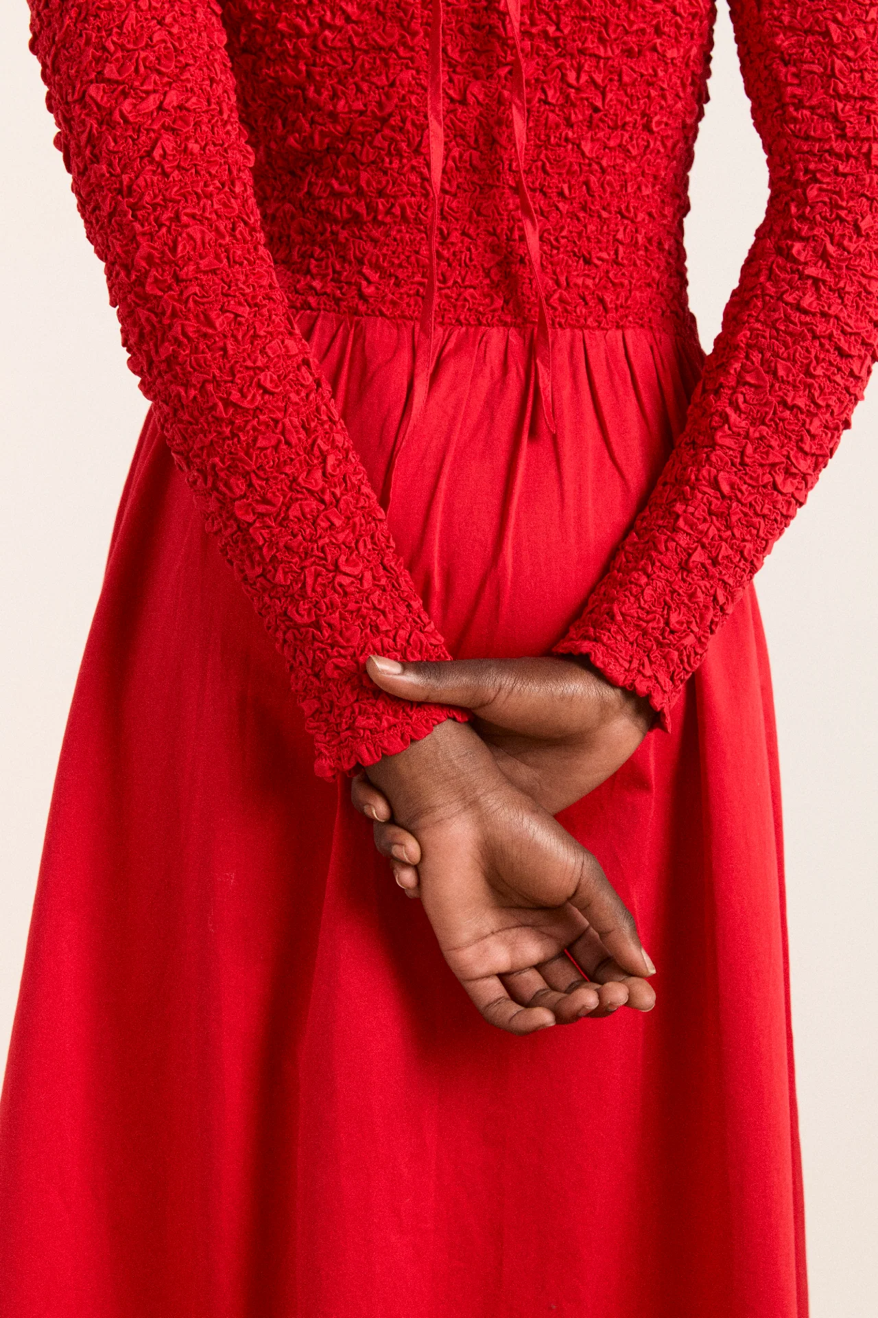 Malinda Ls Smocked Midi Dress- Red - Image 8