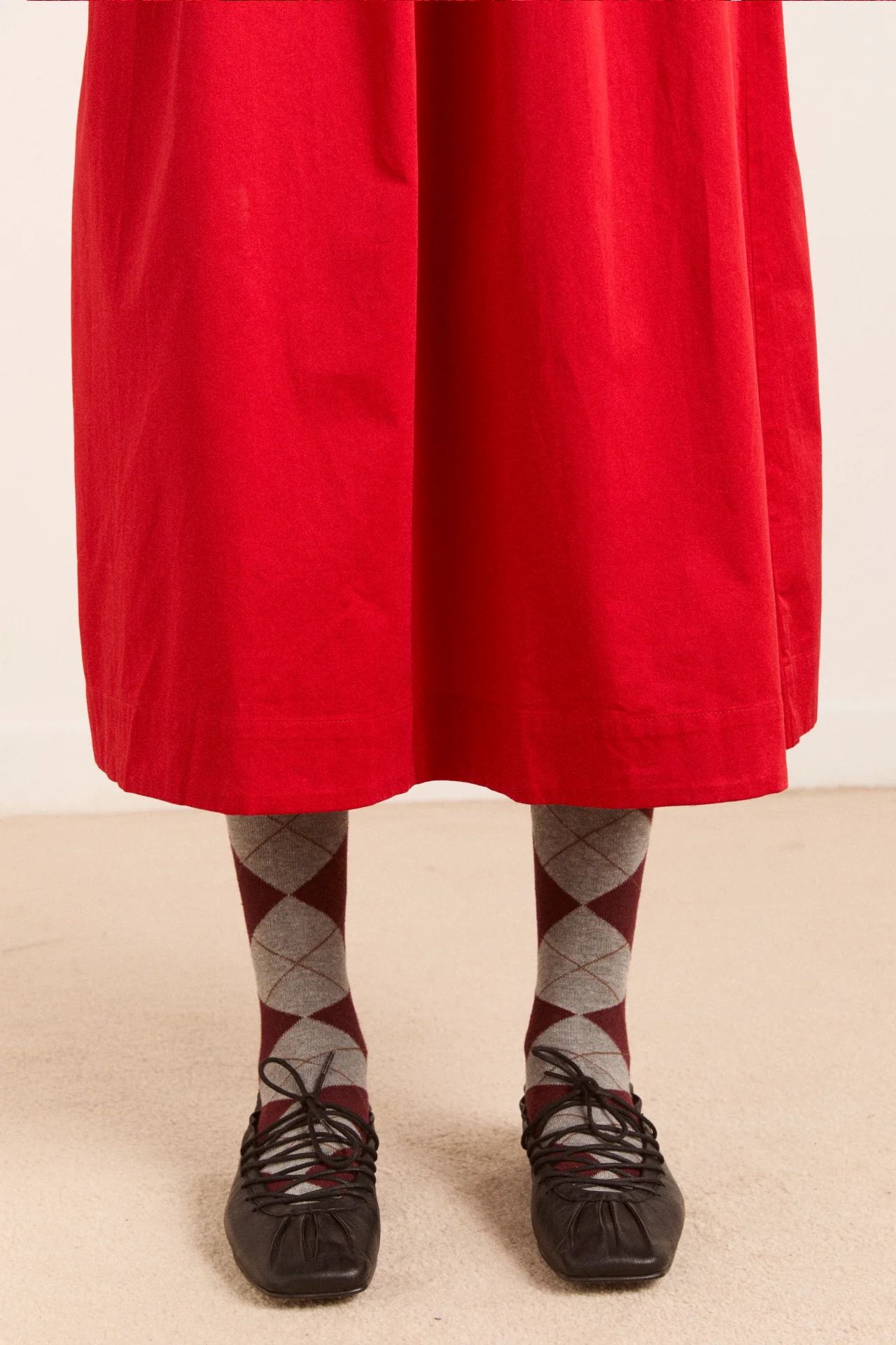 Malinda Ls Smocked Midi Dress- Red - Image 9