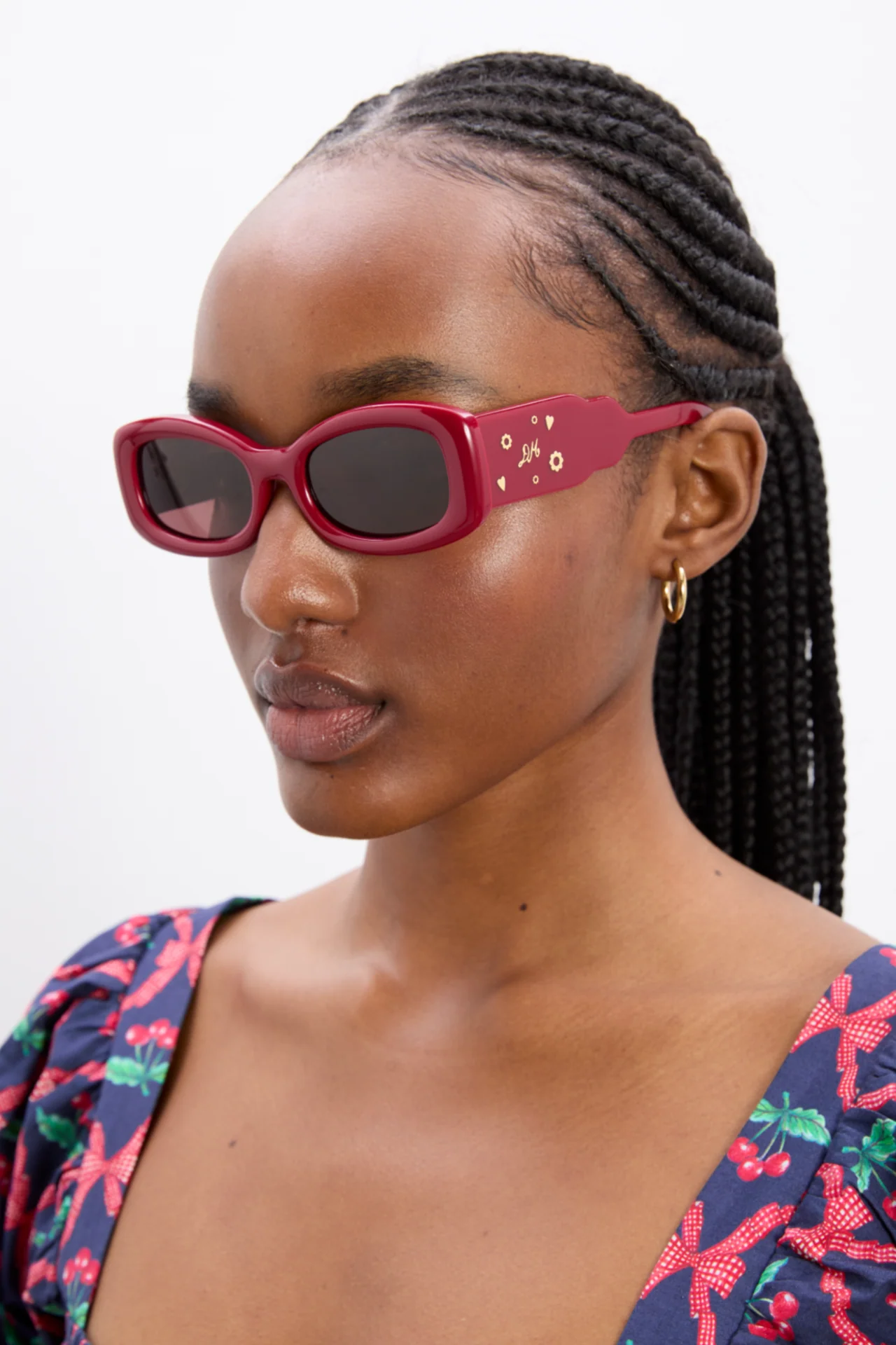 Round Square Sunglasses With Charm Detail - Red