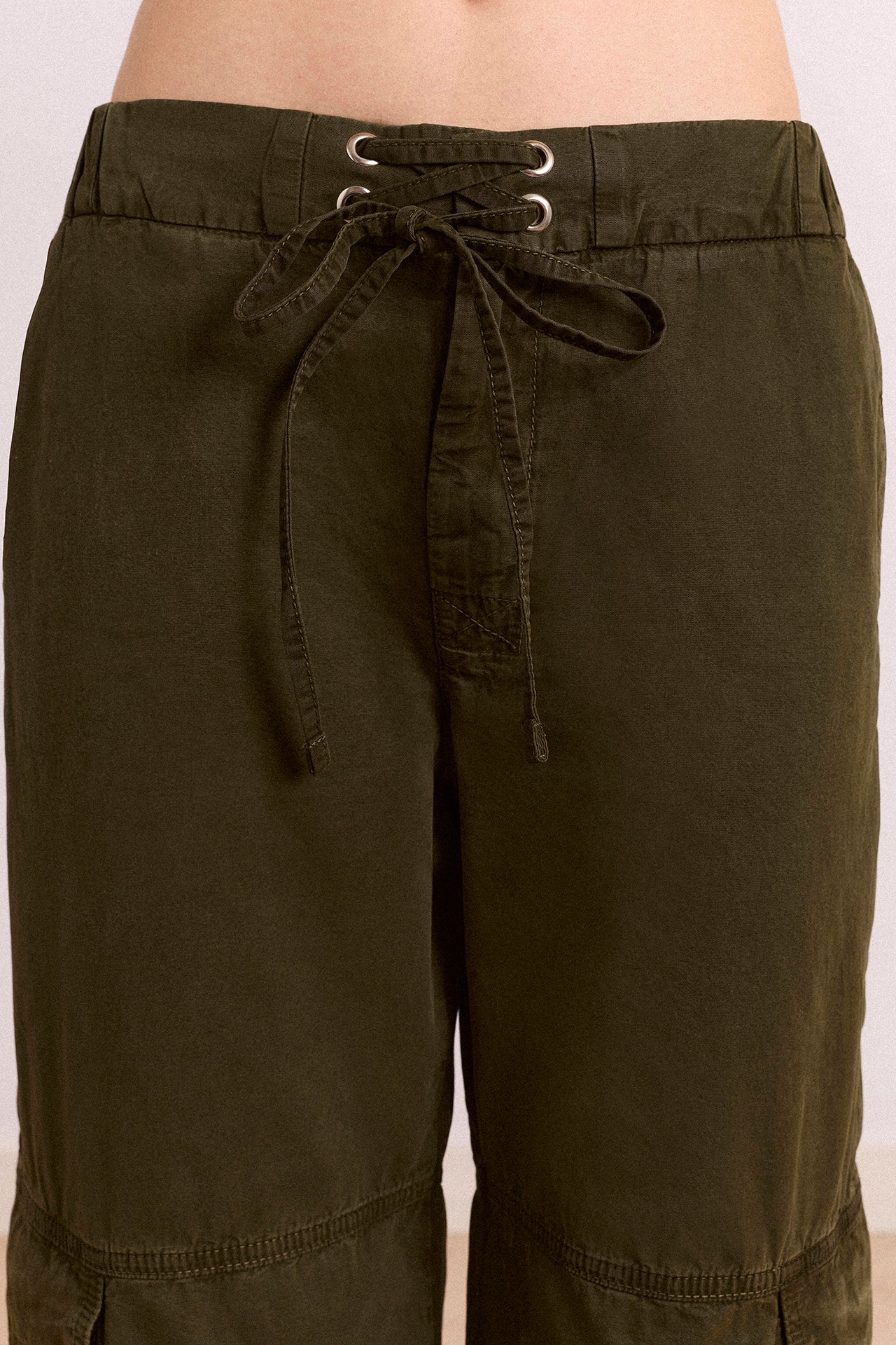 Toshi Utility Capri Trouser - Dark Khaki - Image 7